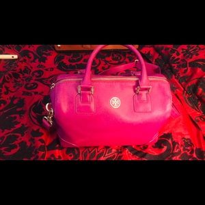 Gorgeous Fucsia Bag  💖💜